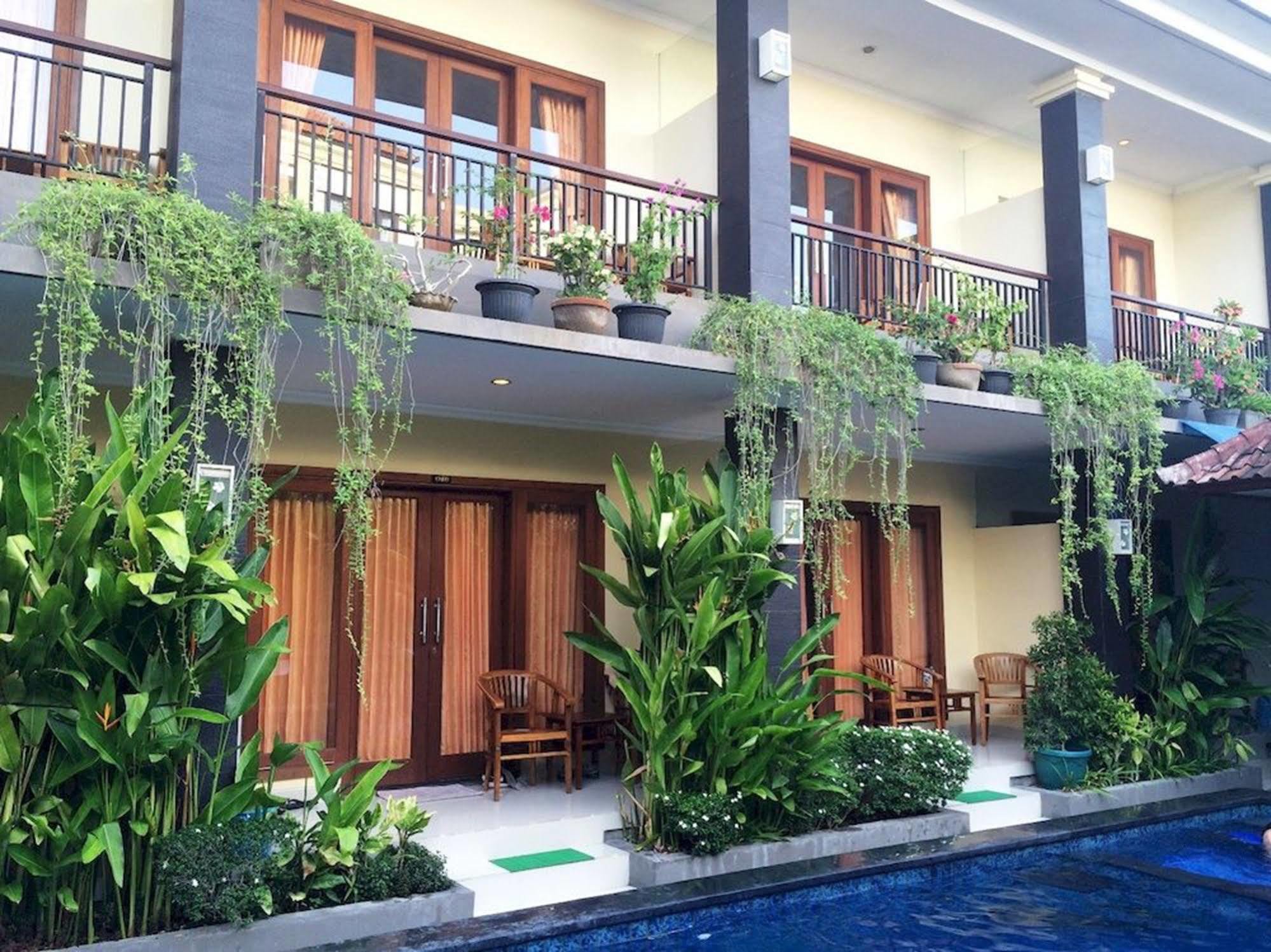 Waringin Homestay Kuta Lombok Eksteriør billede