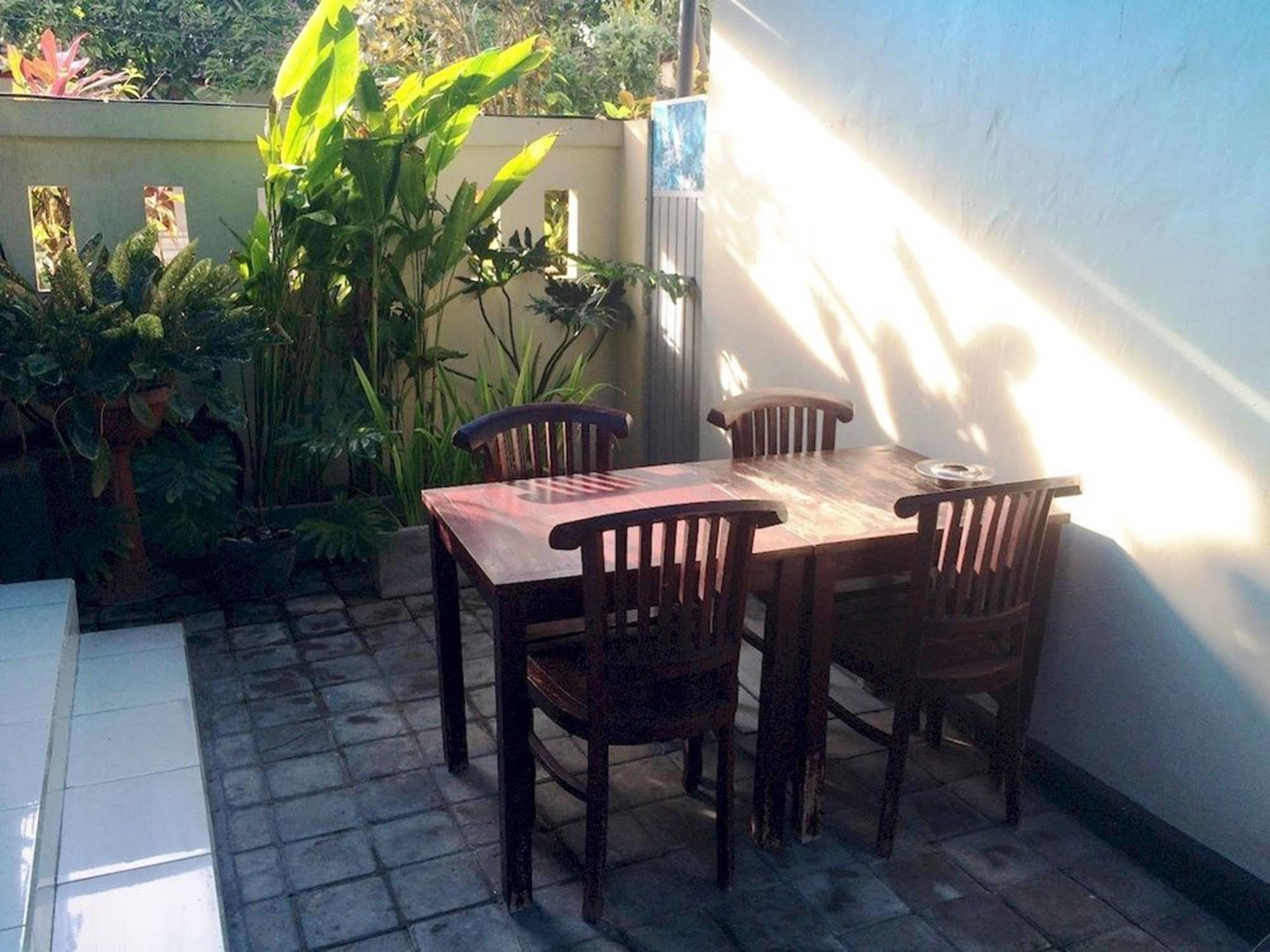 Waringin Homestay Kuta Lombok Eksteriør billede